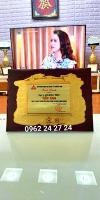 Ảnh chuyên cung cấp bảng vàng vinh danh thành tích cá nhân, tổ chức, bằng khen spa thẩm mỹ
