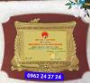 Ảnh xưởng sản xuất bằng khen biểu dương, địa chỉ cung cấp bảng vàng vinh danh học viên