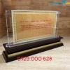 Ảnh Biển chức danh mica đế gỗ, biển chức danh gỗ đồng, biển chức vị để bàn