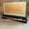Ảnh Biển chức danh để bàn, biển mica đế gỗ, biển tên quân đội để bàn