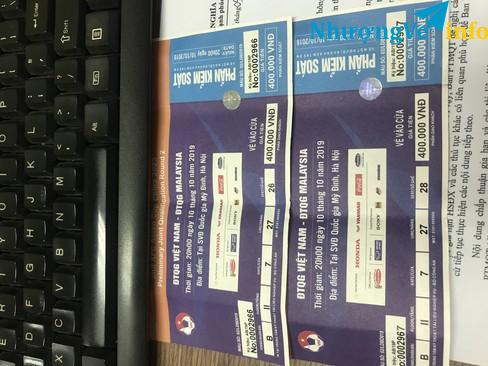 Ảnh 2 vé khán đài B tầng II cửa 7 trận Việt Nam - Malaysia