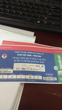 Ảnh Có 2 cặp vé bóng đá cần bán