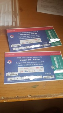 Ảnh Cần pass 1 cặp vé trận UAE loại 500k khán đài B sôi động GIÁ TỐT