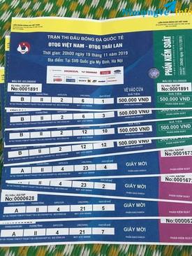 Ảnh còn 10 cặp vé Vip trận Thái Lan 19/11 ai mua Biếu Tặng Cho Bồ Sếp Giám Đốc Khách alo