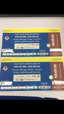 Ảnh Cặp vé 300 VN-TL khán đài A tầng 5 cửa 6 2 triệu 8