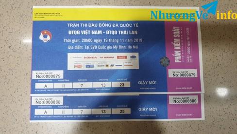 Ảnh 1 cặp giấy mời khán đài A tầng 2