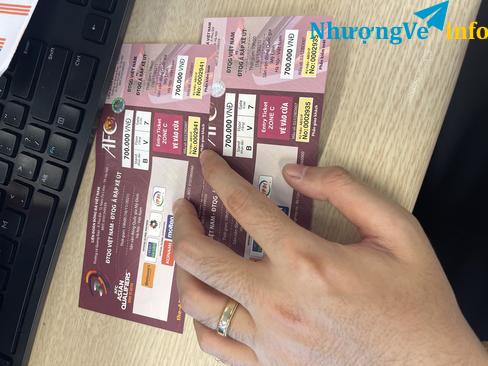 Ảnh mình có 2 cặp vé k đi đc nên pass lại cho ae giá sinh viên