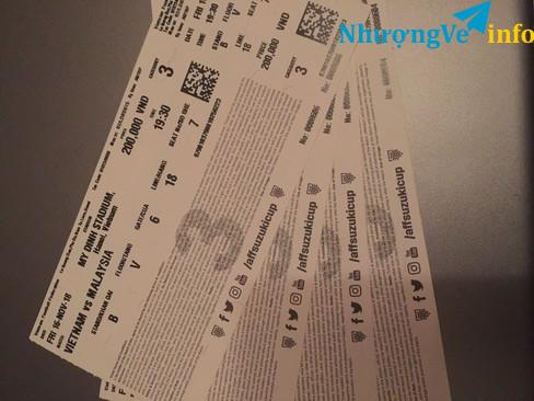 Ảnh Cần nhượng lại cặp vé khán đài B