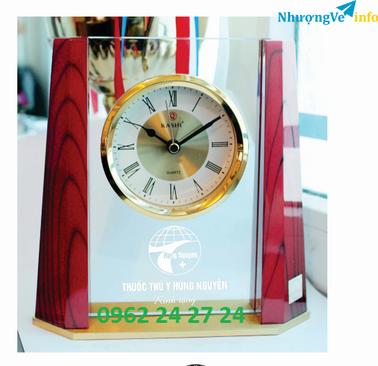 Ảnh nhận làm đồng hồ làm quà tặng nhân viên cuối năm, bán đồng hồ kỷ niệm