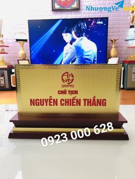 Ảnh Đúc biển chức danh để bàn , biển chức danh chủ tịch, biển cán bộ, biển công an